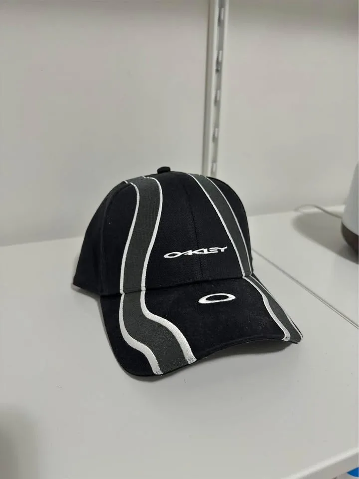 Oakley Hat