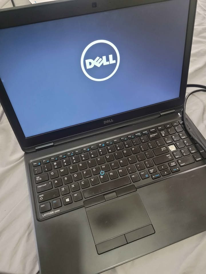 (2015) Dell latitude E5550/i5 HDD 320gb Ram - photo 2