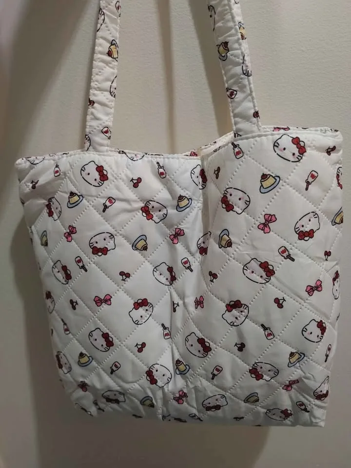 Hello Kitty Large Tsunameez Star Pendant and Shoulder Bag image indicator(5)