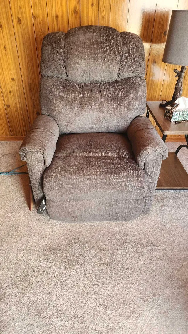 Recliner with Lift Assist thumbnail