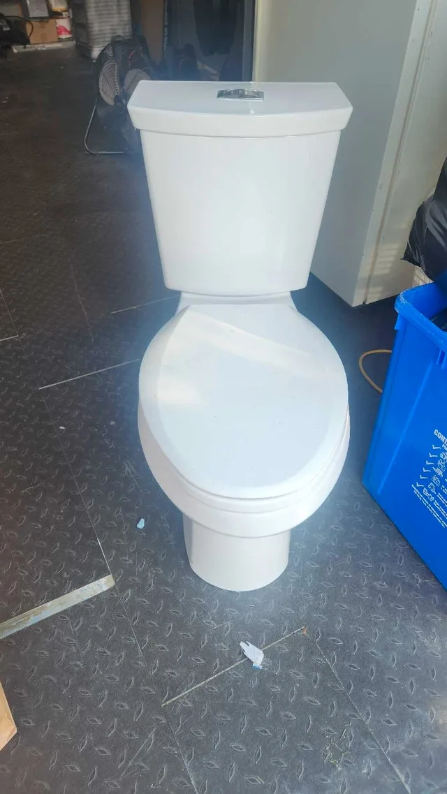 American Standard Toilet thumbnail