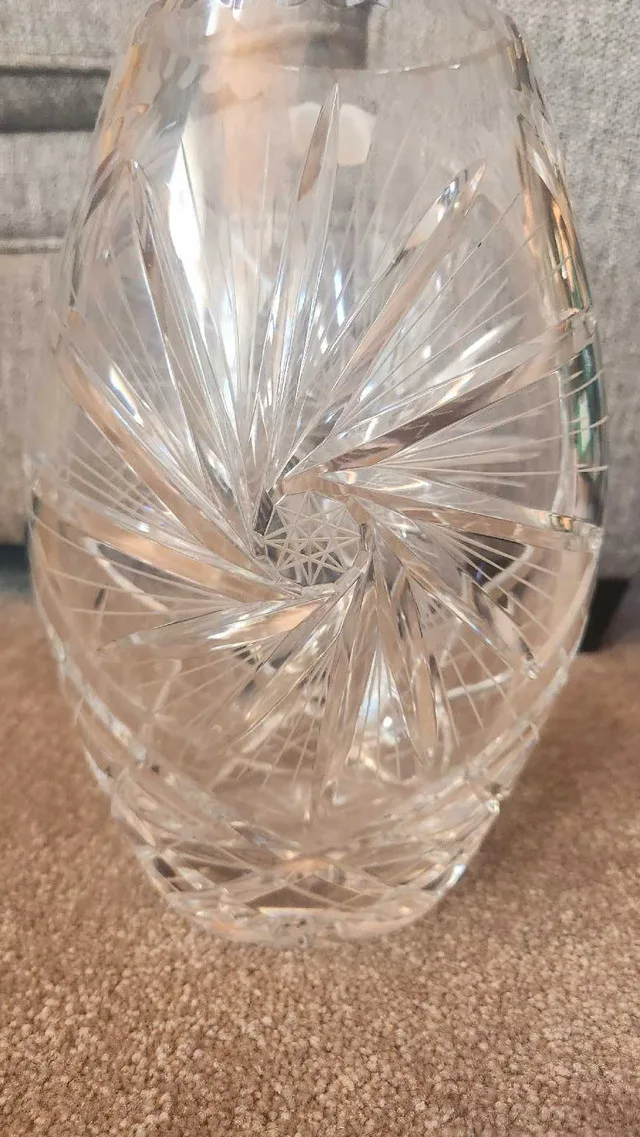 Valonia Crystal Vase - offers welcome image indicator(2)