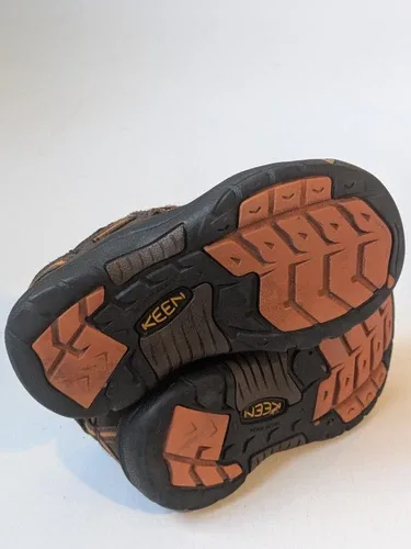 Keen Hiking Shoes image indicator(2)