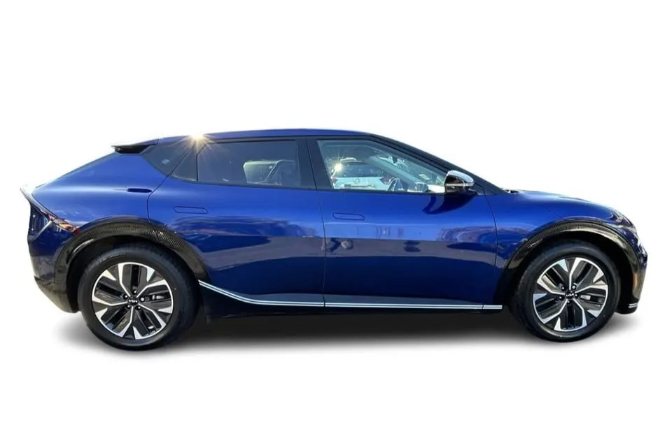 2024 Kia ev6 land awd image indicator(8)