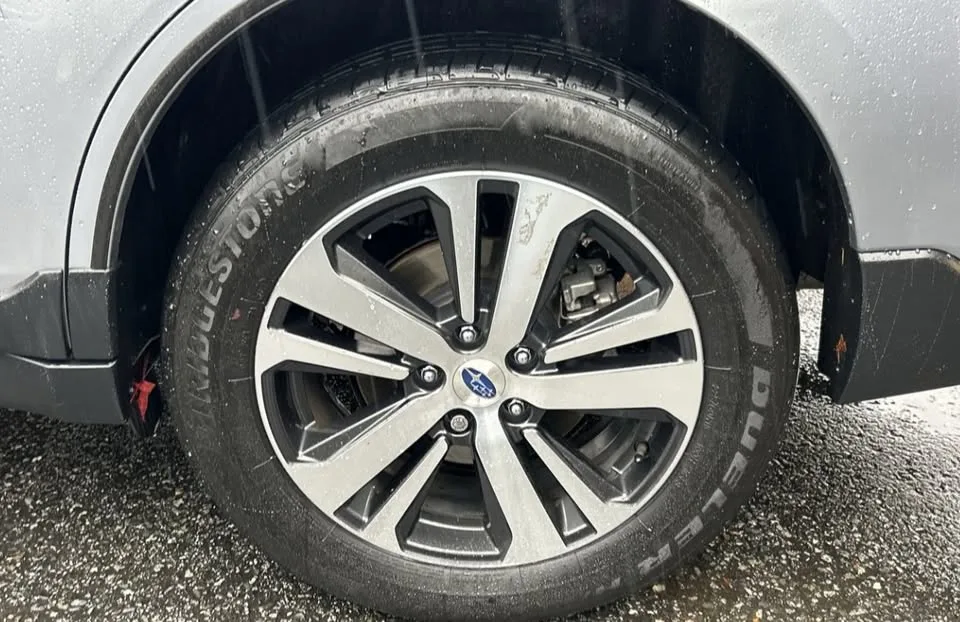 2018 Subaru Outback 2.5i Limited image indicator(9)