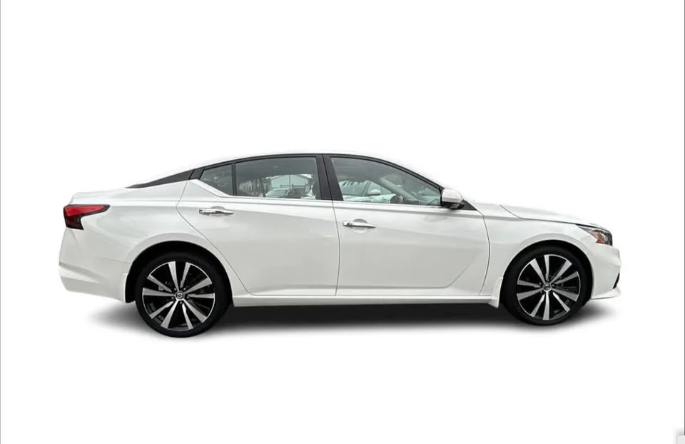 2022 Nissan altima platinum image indicator(9)