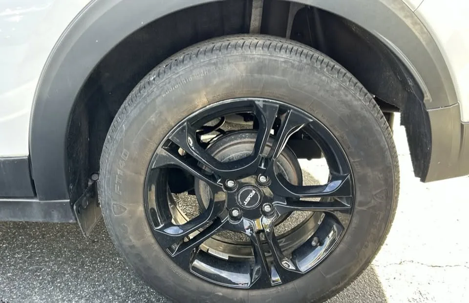 2024 Nissan kicks s fwd image indicator(9)