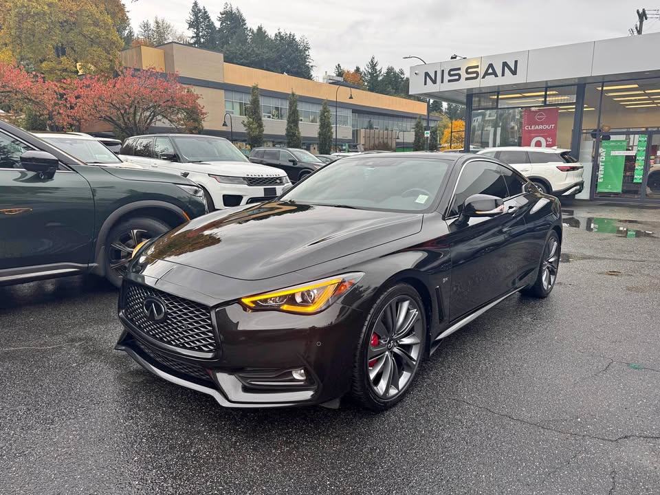 2022 Infiniti q60 red sport i-line
