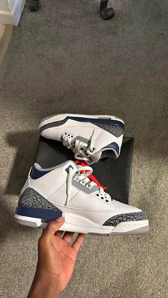 Jordan 3 Midnight Navy