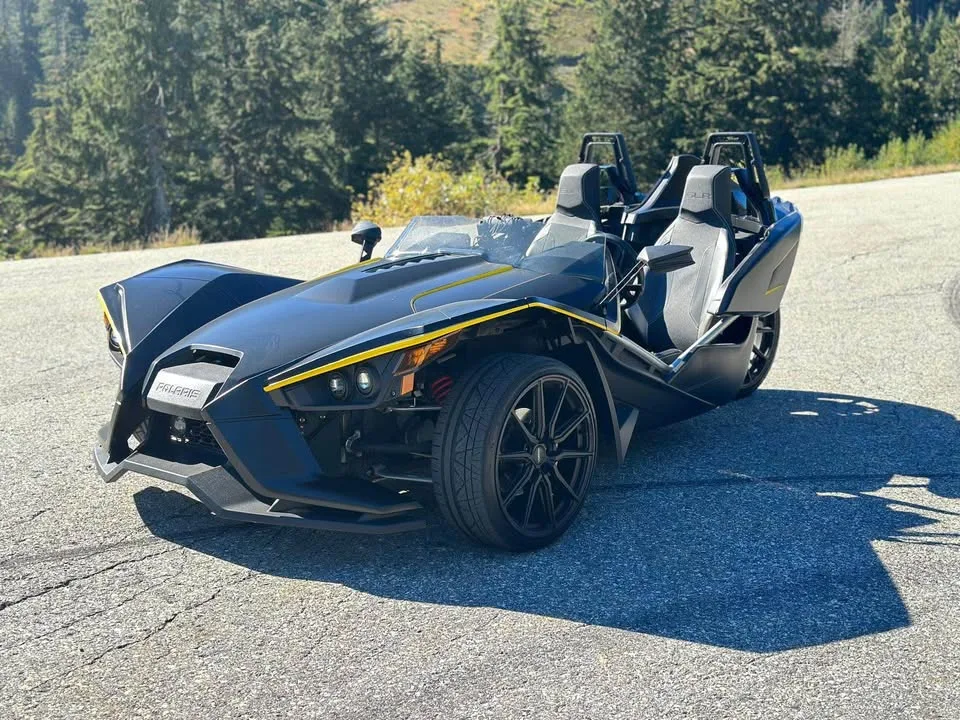 2017 Polaris Slingshot SLR image indicator(3)
