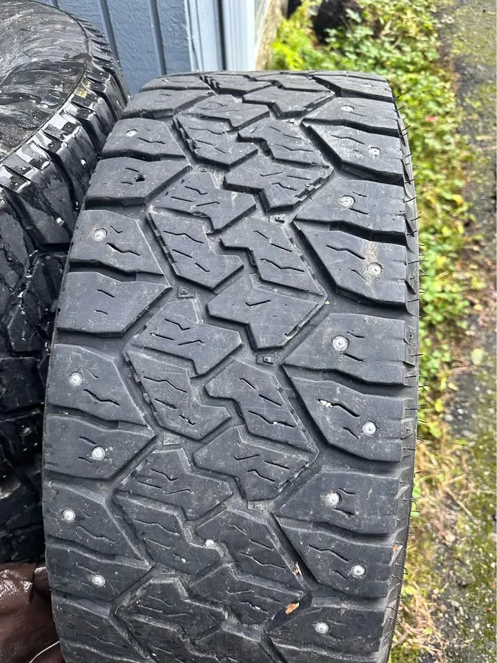 Winter studded tires image indicator(5)