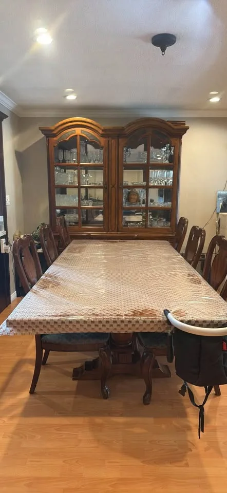 Full dining and living room set image indicator(4)