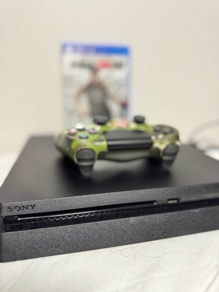 Ps4 Slim with 2TB internal memory, 1 Game - photo 5