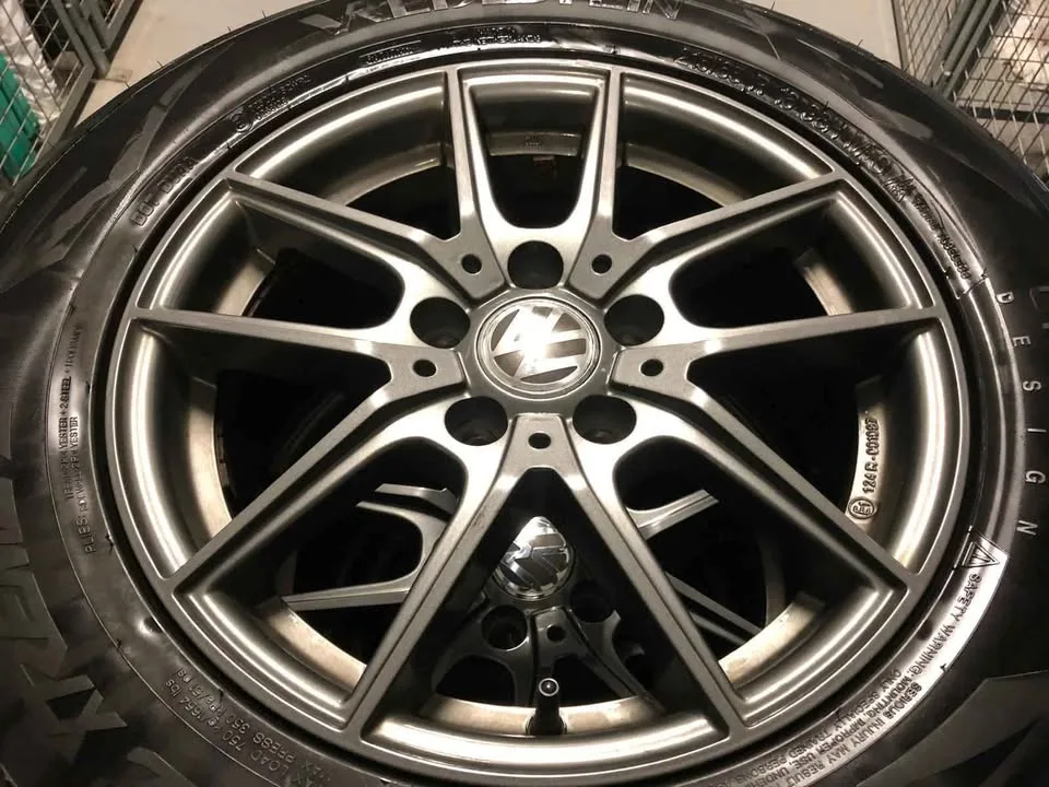 Winter Tires - 215/65/R16 image indicator(5)