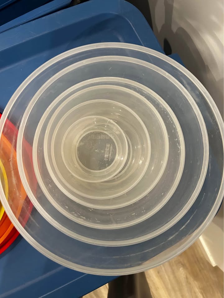 Plastic Nesting Bowls With Lids - photo 2