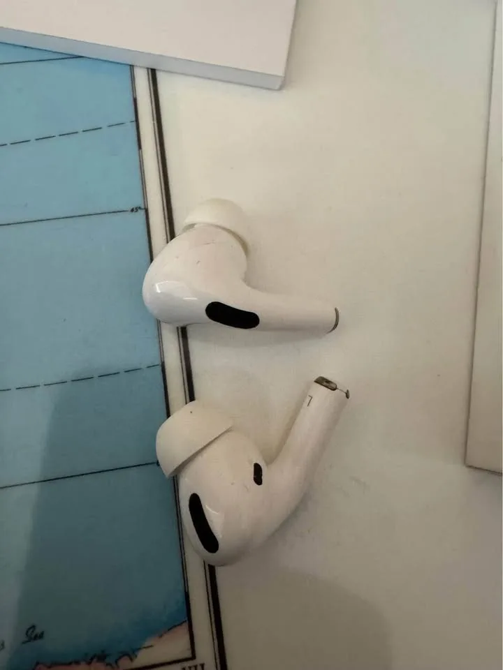 Apple AirPods Pro image indicator(4)