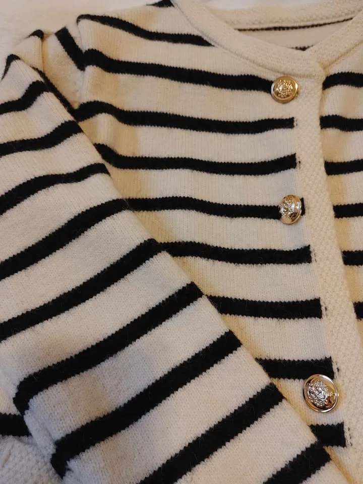 Dark Brown Tassel Crossbody Bag + Thick Striped Cardigan image indicator(5)