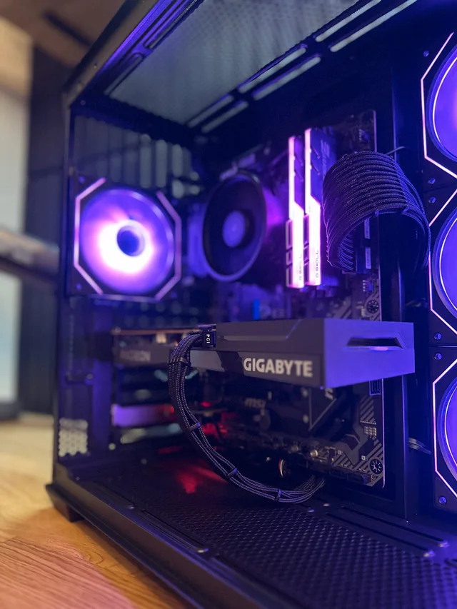 Clean & Fast Gaming PC – Ready to Game or Stream image indicator(5)