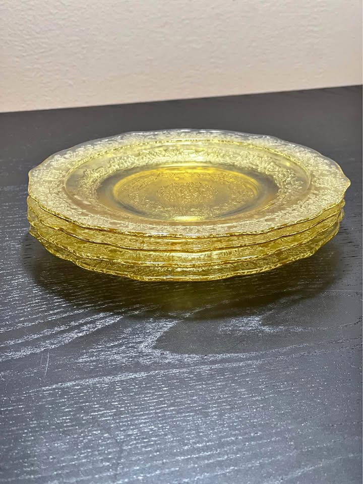 Federal Glass Normandie Plates Set of 4