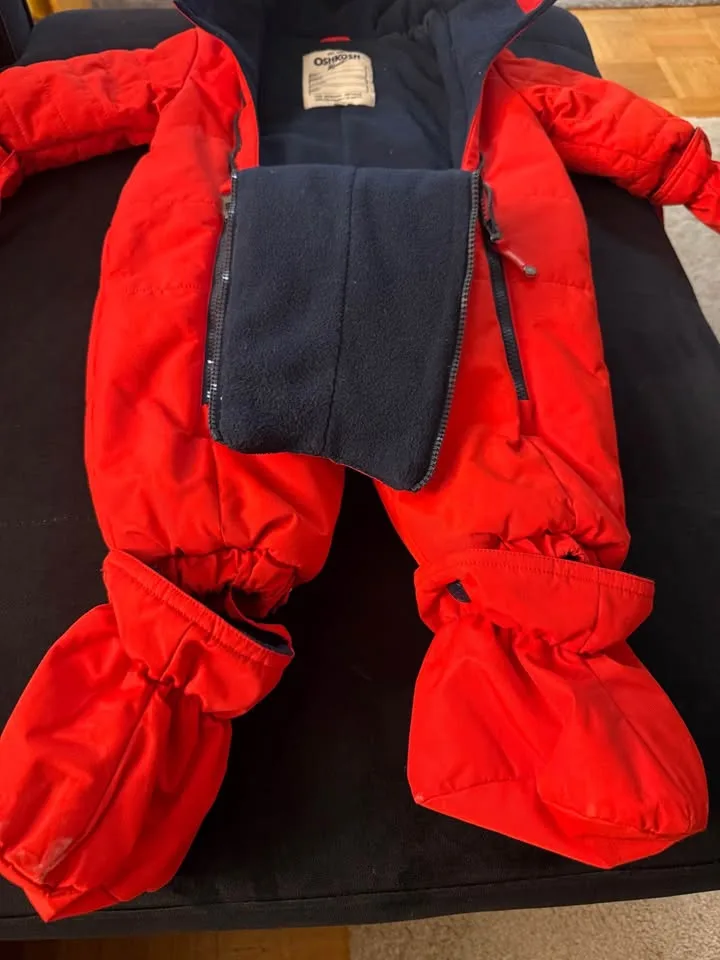 Infant snowsuit image indicator(3)
