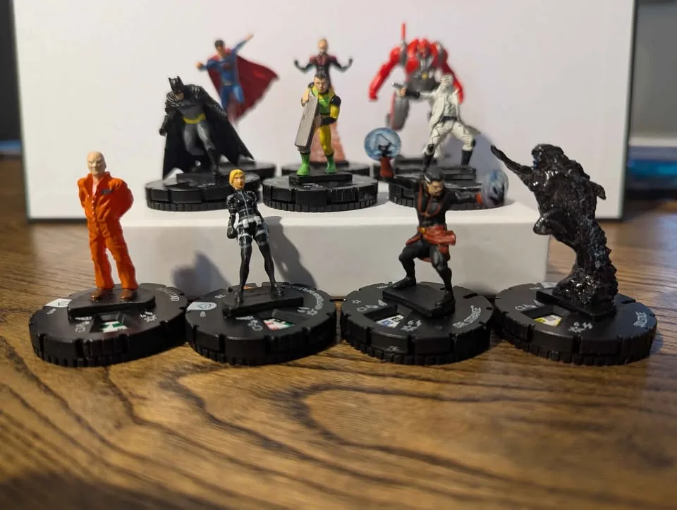$10 Marvel HeroClix Figures Lot image indicator(2)