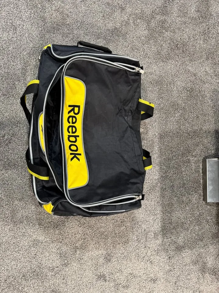 Reebok Hockey Bag image indicator(3)