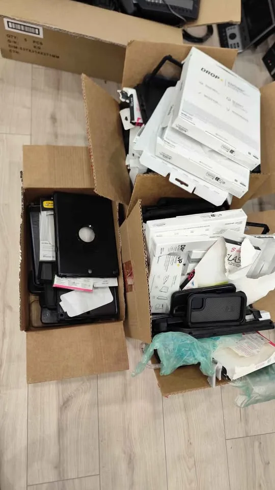 3 Boxes of cases for iPads and iPhones image indicator(8)