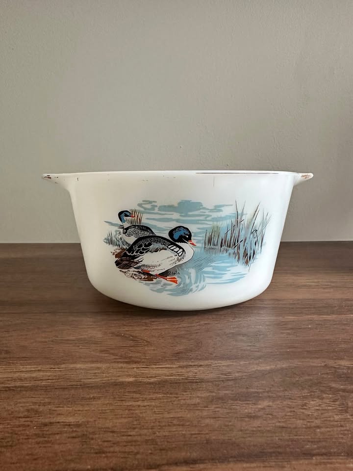 Vintage JAJ Pyrex Bowl - 1960s Wildfowl Pattern