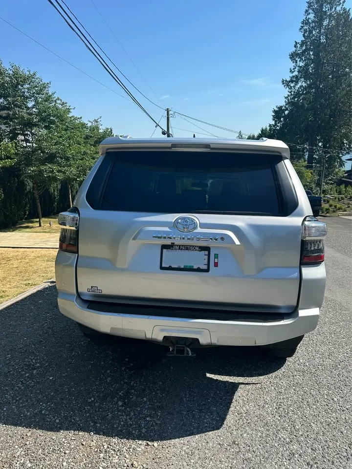 2016 Toyota 4Runner image indicator(3)