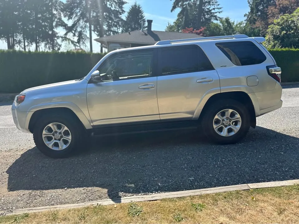 2016 Toyota 4Runner image indicator(4)