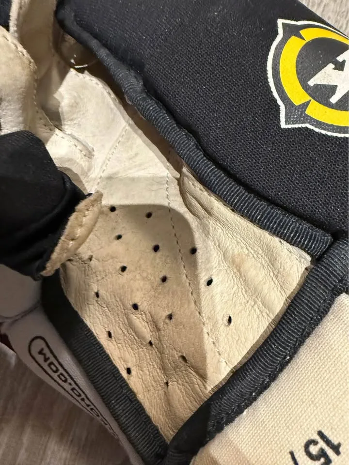 Koho hockey glove 3340 15”/38cm image indicator(3)