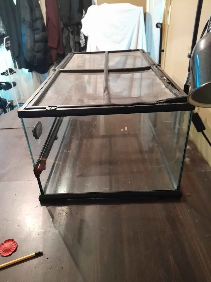 Exoterra reptile encloser..full setup.400 obo ..must take all image indicator(3)