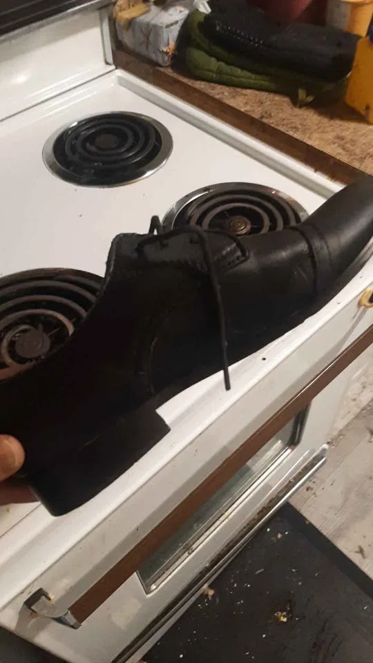 size 8 boys dress shoes 40 bux cash and pick up only image indicator(2)