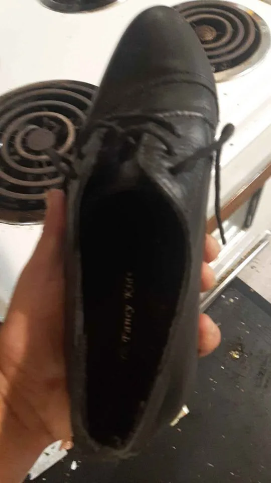 size 8 boys dress shoes 40 bux cash and pick up only image indicator(3)