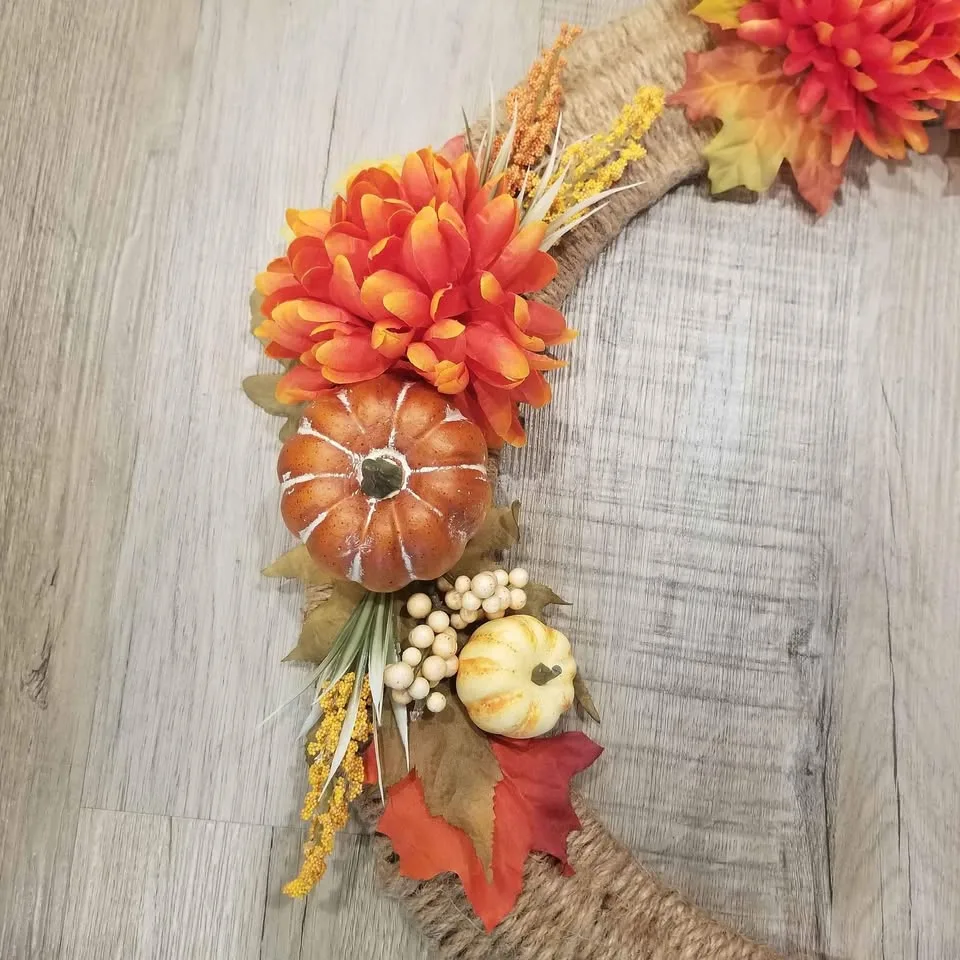 Handmade Fall Wreath image indicator(2)