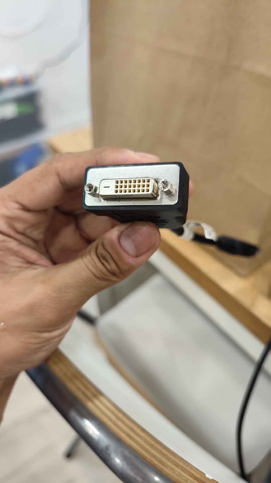 Display Port to DVI adapter - photo 2