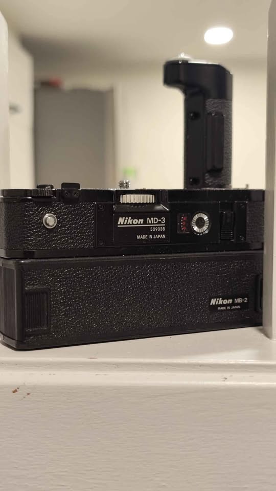 Nikon Md-3 Motor Drive With Nikon Mb-2 Battery Holder For Nikon - photo 2