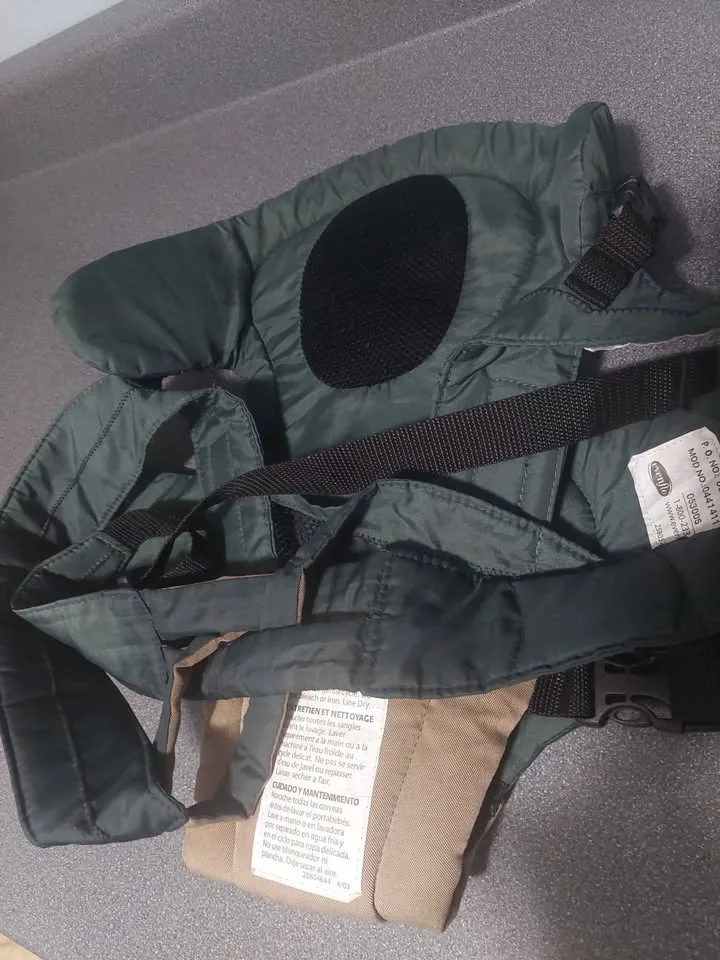 Snugli Evenflo Baby Carrier image indicator(2)