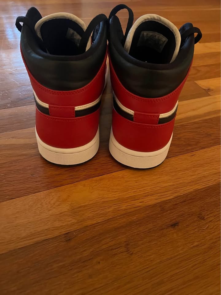 Nike Men’s air jordan mid 1 sneakers size 10 - photo 3