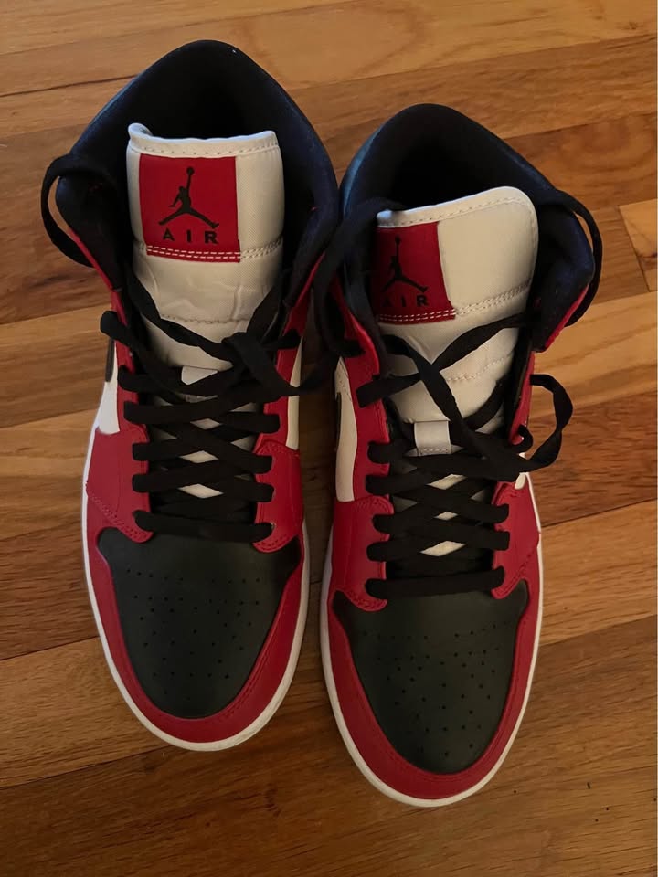 Nike Men’s air jordan mid 1 sneakers size 10 - photo 4