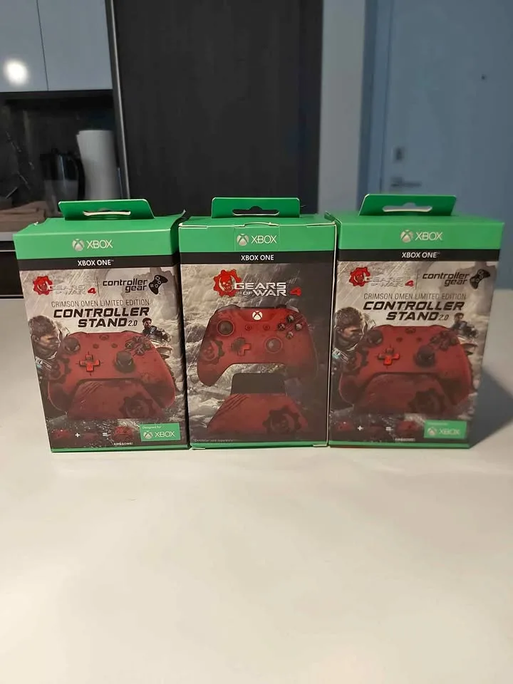 Xbox Controller Stand - Limited Edition Gears of War Edition thumbnail