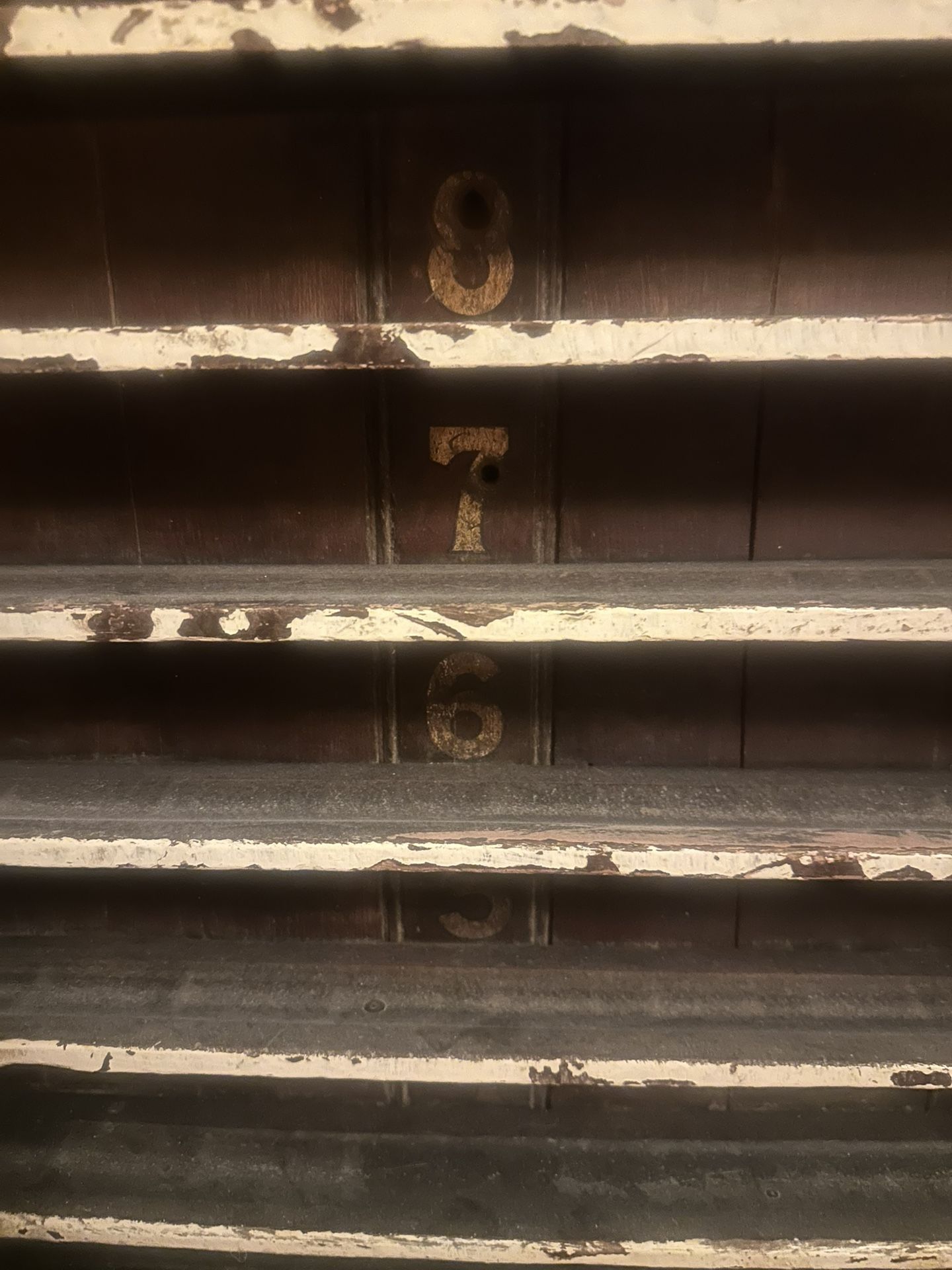 Antique Cue Ball Rack - photo 3