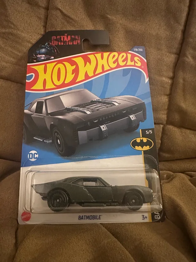 Hot Wheels Batmobile image indicator(3)