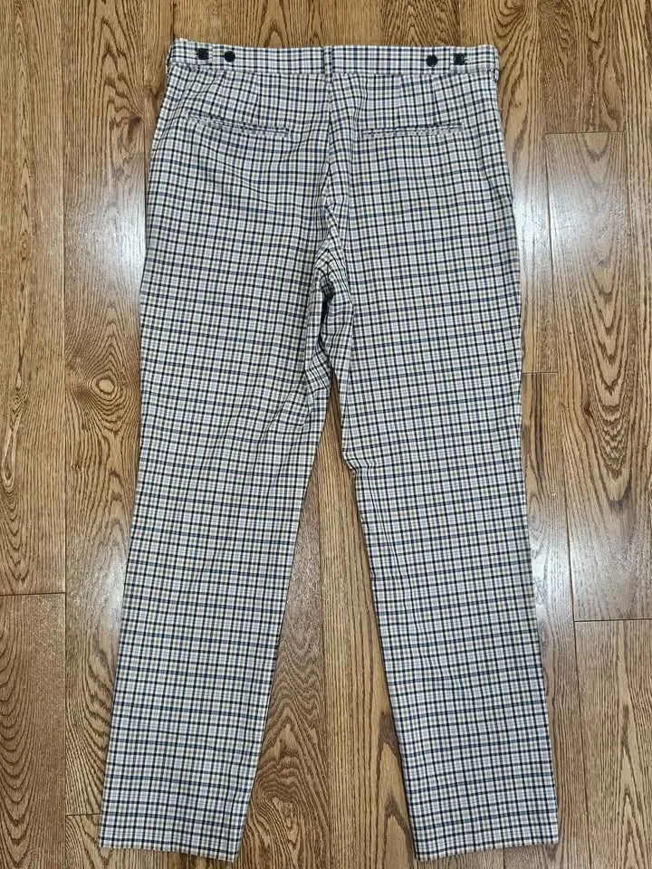 H&M Men's Plaid Pants Size 33 image indicator(2)
