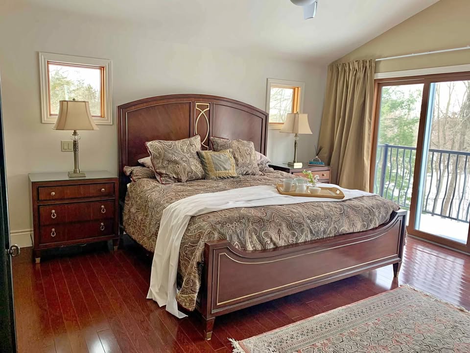 Lexington St Tropaz King Bed, night stands, mattress etc