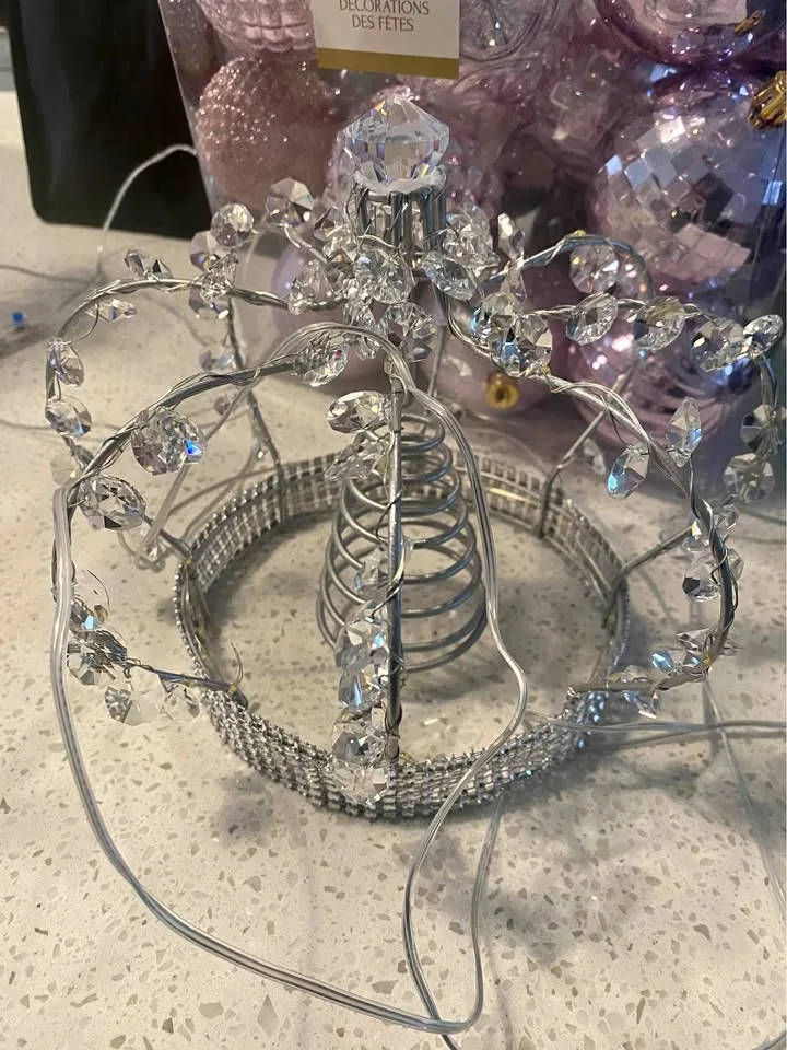 Crown tree topper with lights ! thumbnail