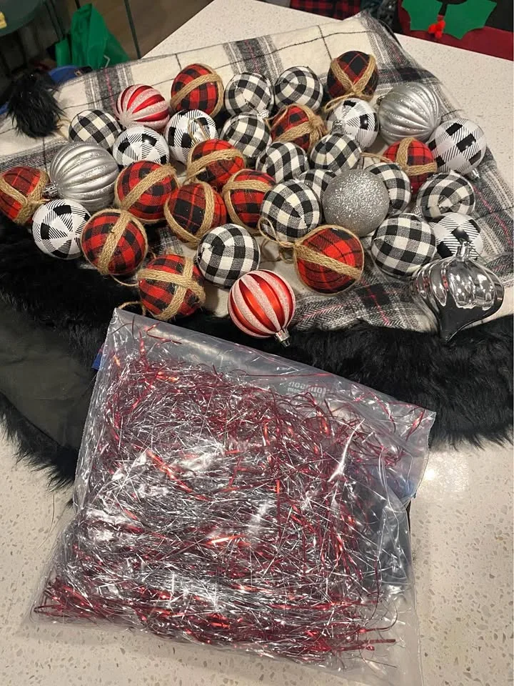 Black/white/red/silver  Christmas lot thumbnail