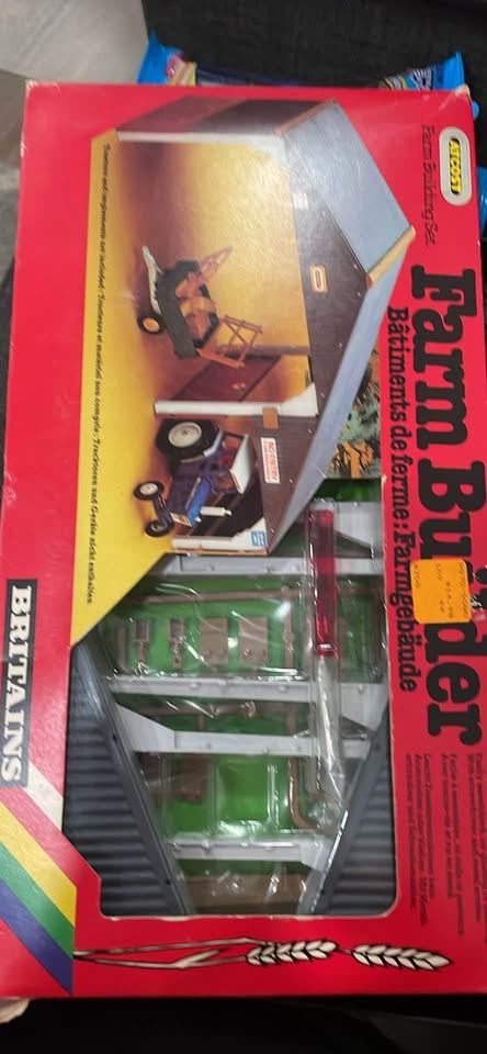 Britains Farm Builder Set - Never Opened with Original Packaging - photo 2