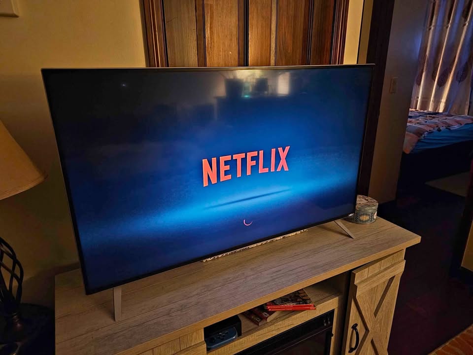 Vizio 4K TV 43"