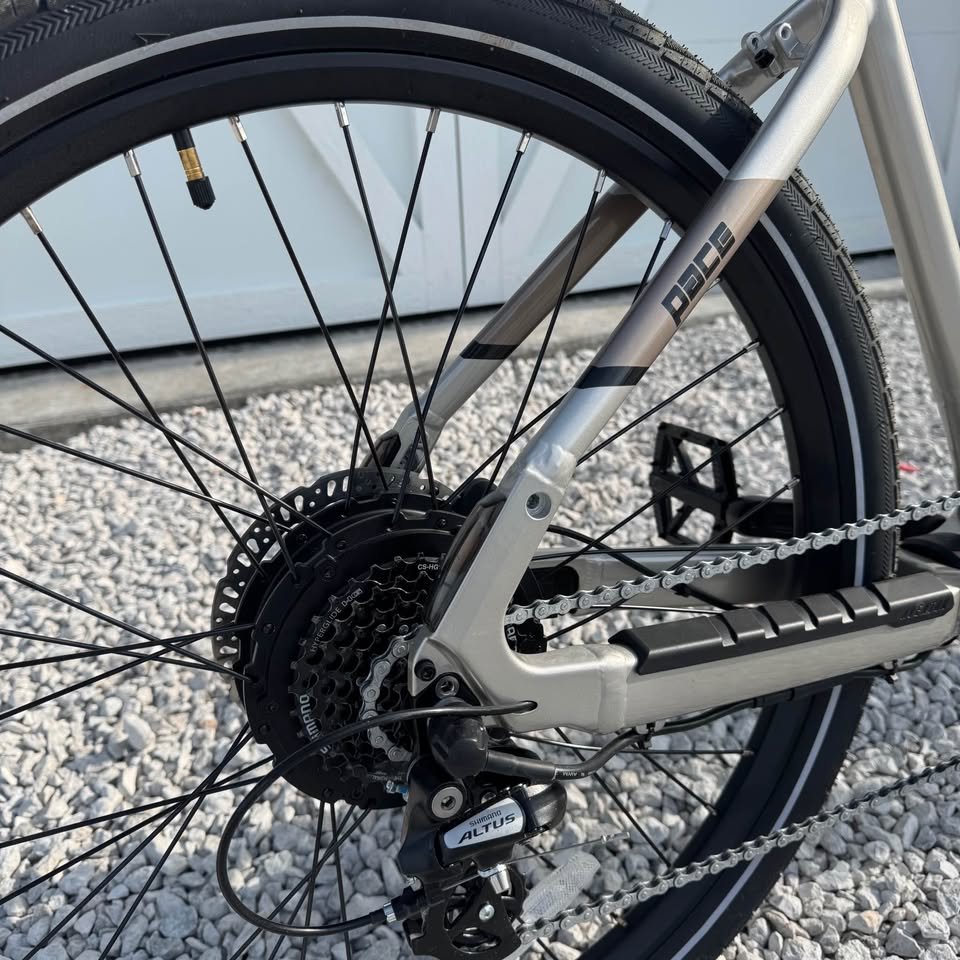 Aventon Pace  eBike - Like New - photo 3